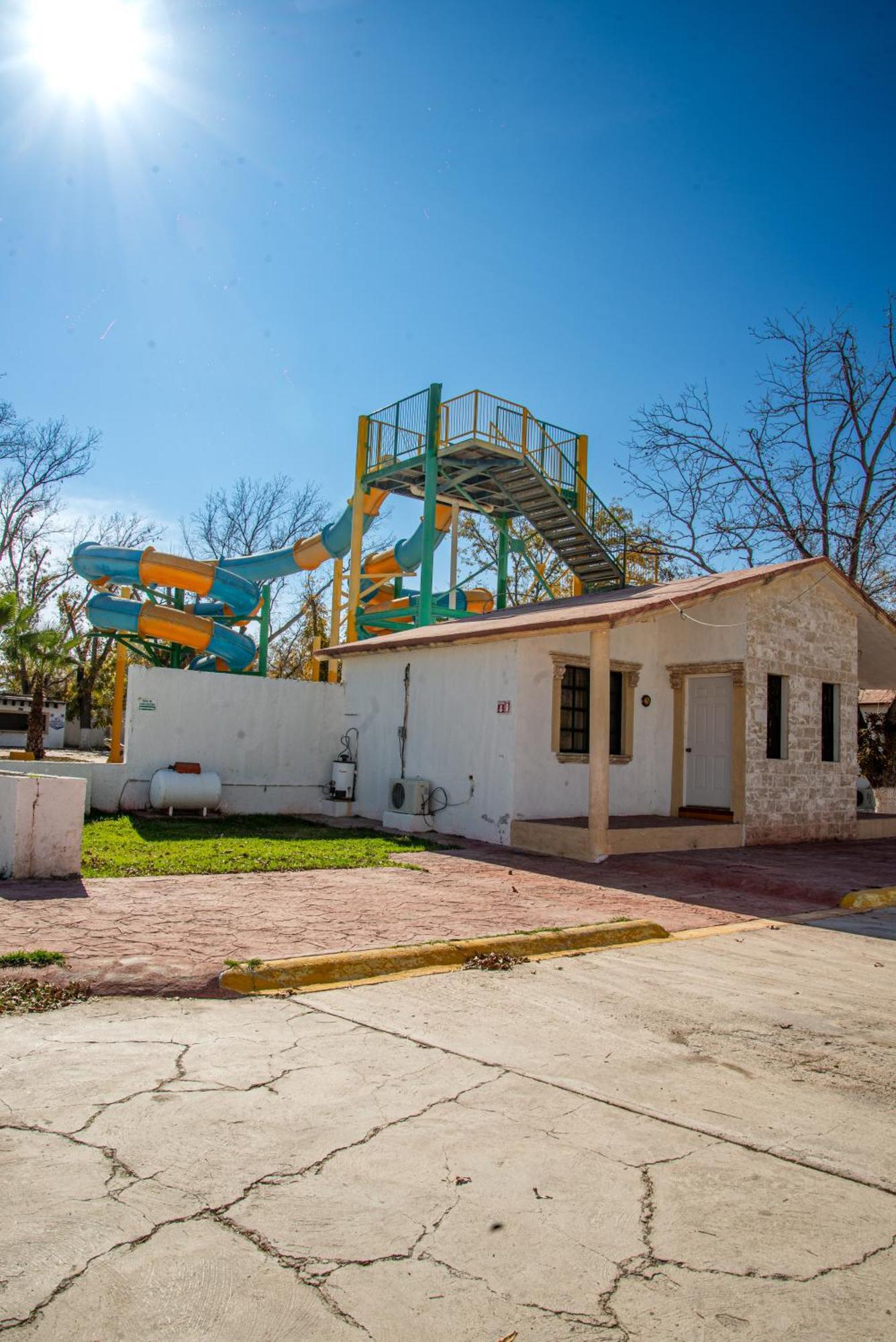 Hotel Pueblo Viejo Parras de la Fuente Exterior photo